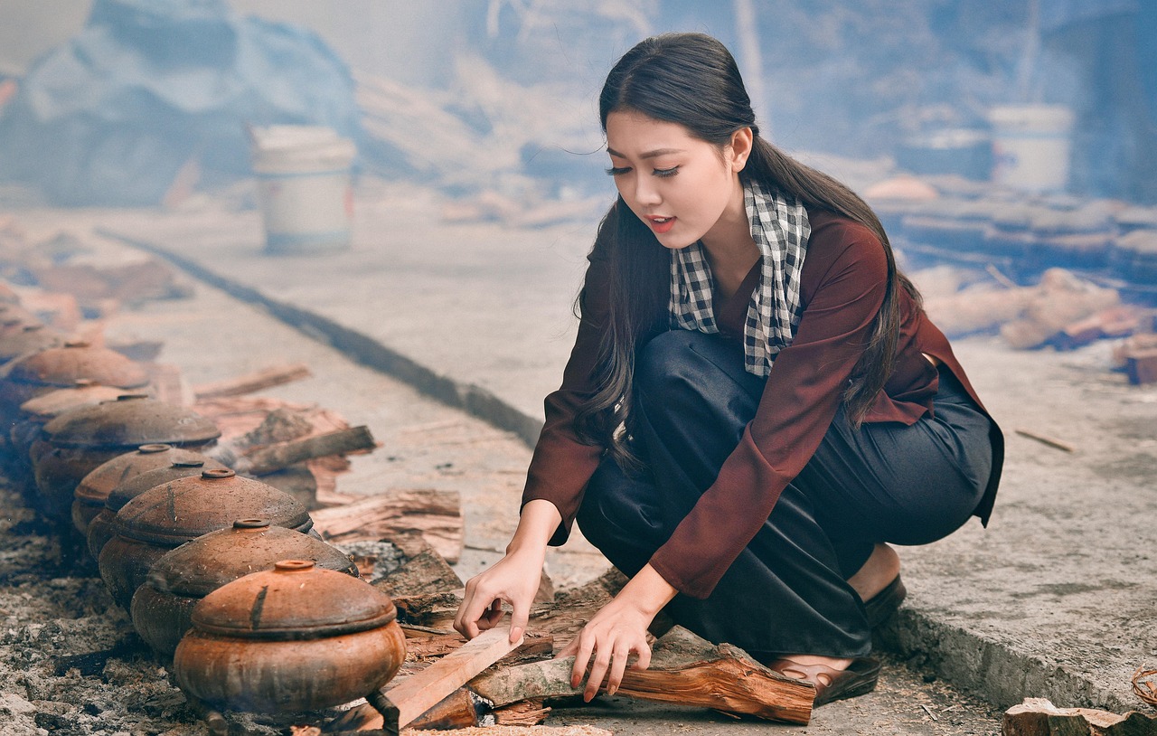 How to Choose the Perfect Clay Tawa for Your Cooking Needs?