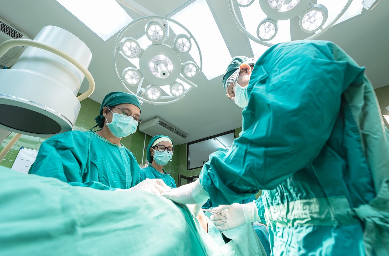 How to Choose the Right Medical Scrubs for Your Healthcare Career?