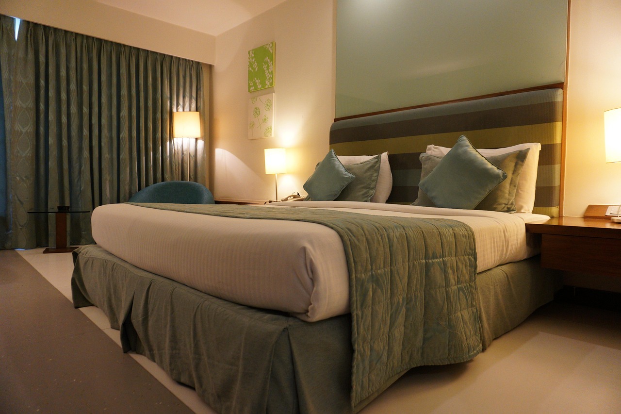 How to Set Up a Hotel Room for Business Meeting Success?