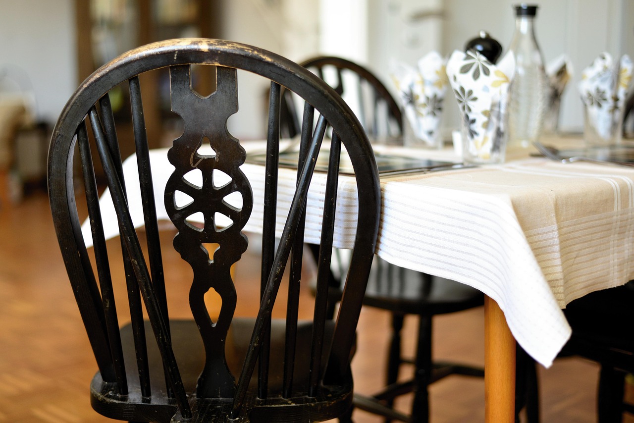 How to Decorate Your Space with Furniture Rental?