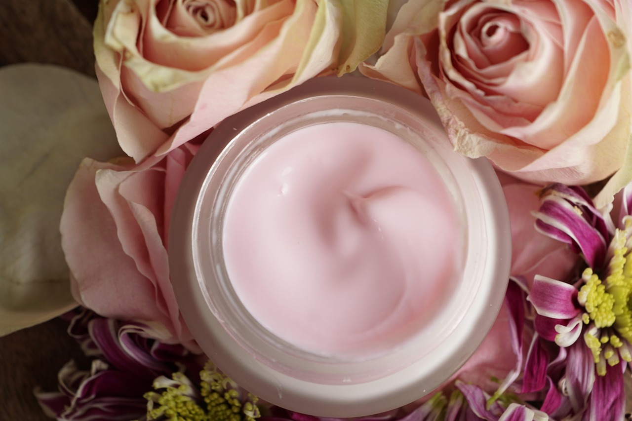Serum For Radiant Skin: What Makes It Essential For Your Beauty Routine?