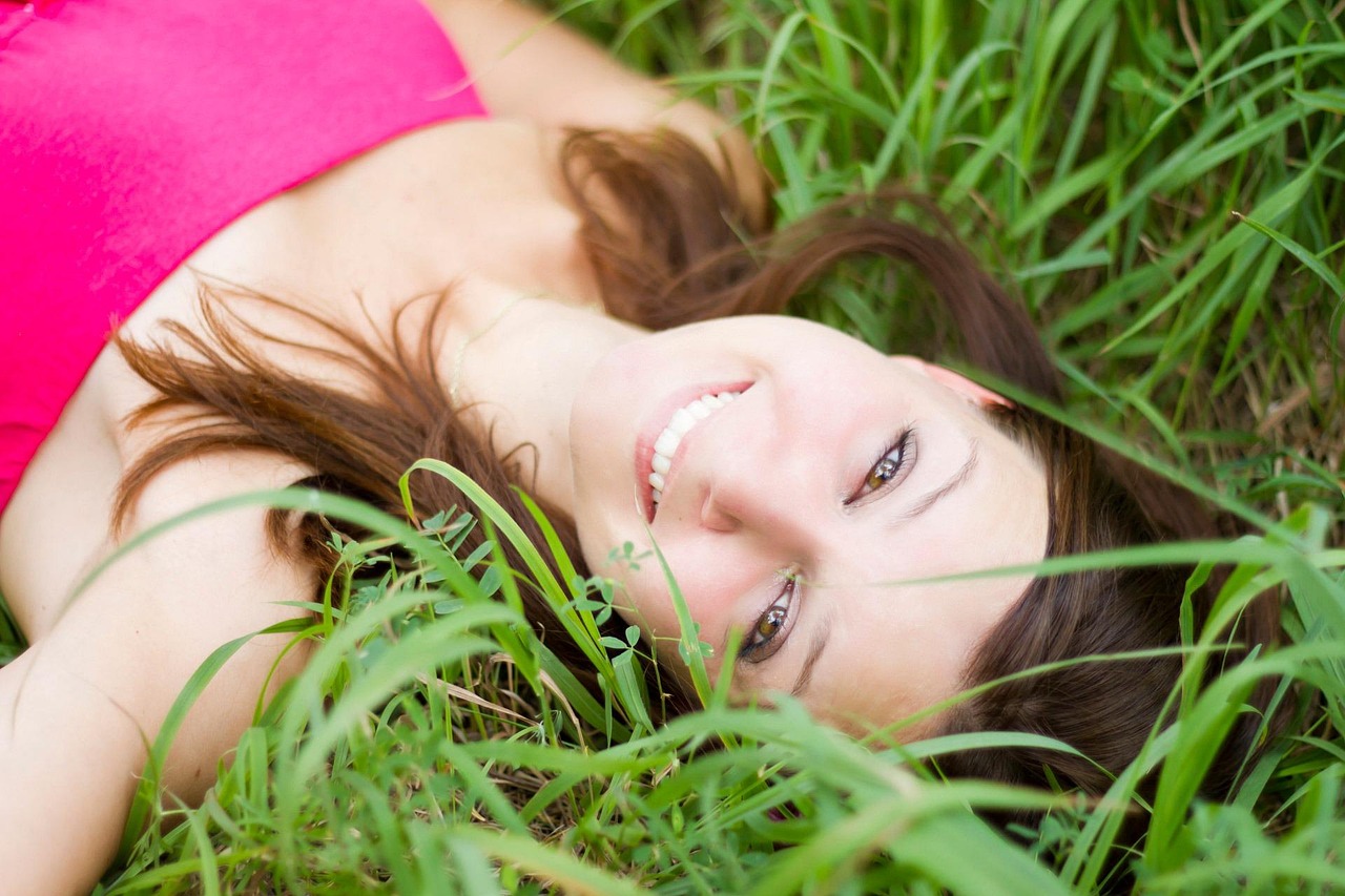 Are You Dreaming of a Straighter Smile Without Metal Braces in Houston?