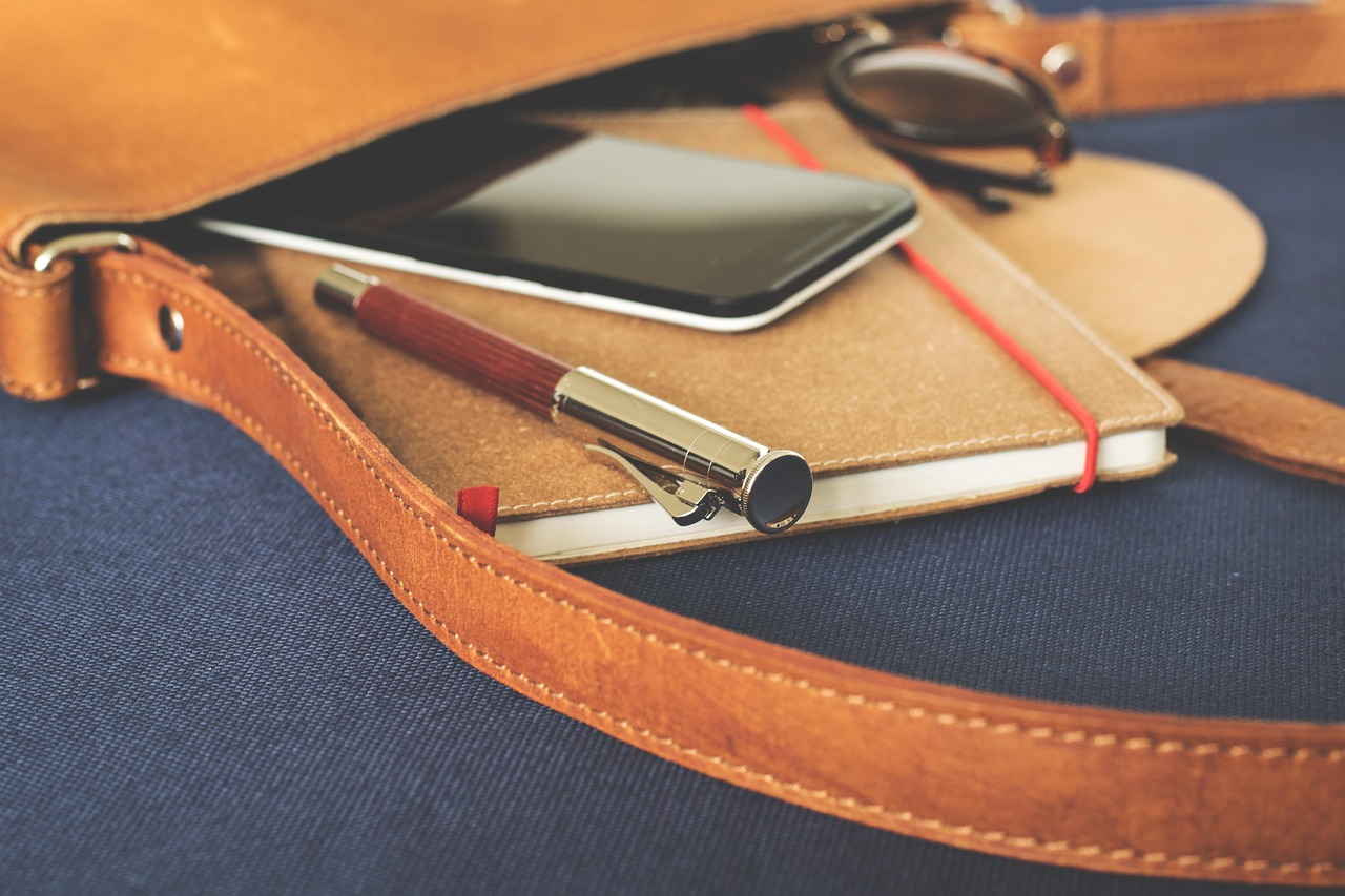 What Makes Vintage Leather Products Stand Out From Modern Ones?