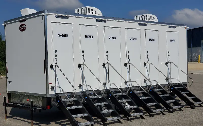 luxury bathroom trailer