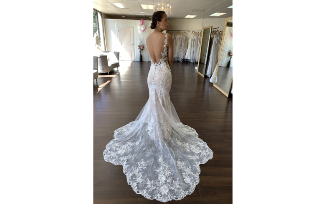 bridal shop wedding dresses