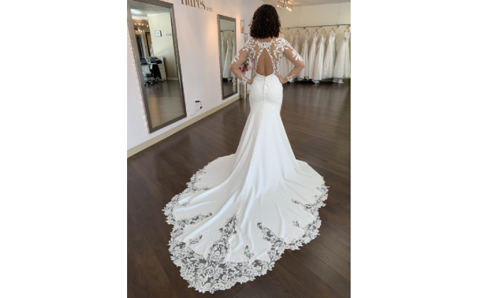 bridal shop wedding dresses
